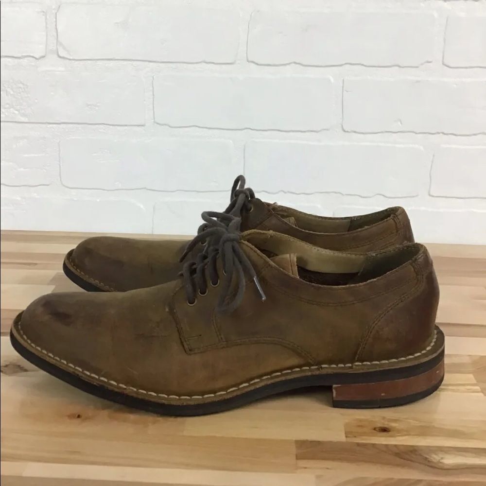 Cole Haan tan distressed leather dress shoes slightly worn leather shoes size 7
